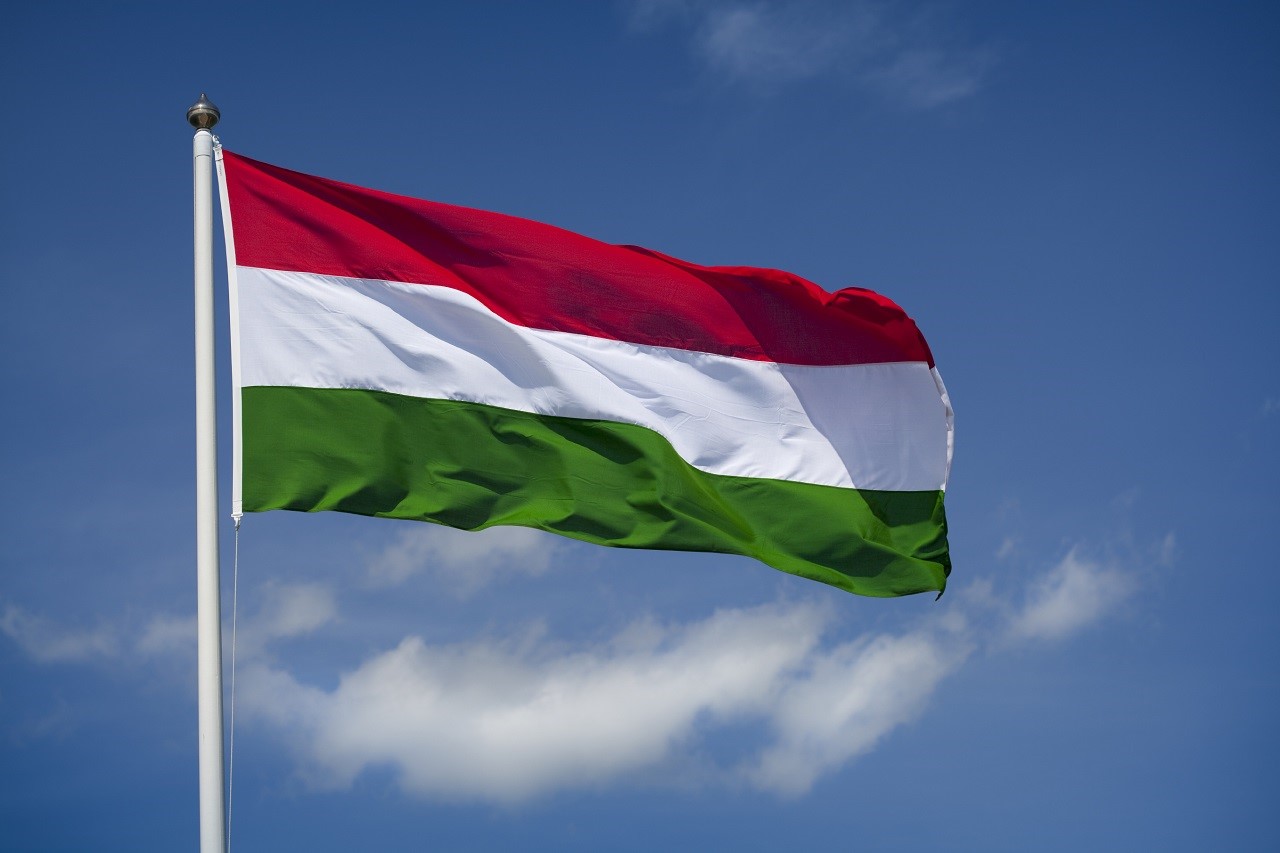 Nacionalnyj-flag-Vengrii